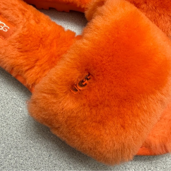 UGG Slippers - Picture 3 of 8